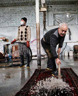 شستشوی سنتی قالی در قالیشویی قاسم آباد مشهد 